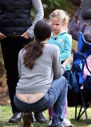 Jennifer Garner montre les fesses